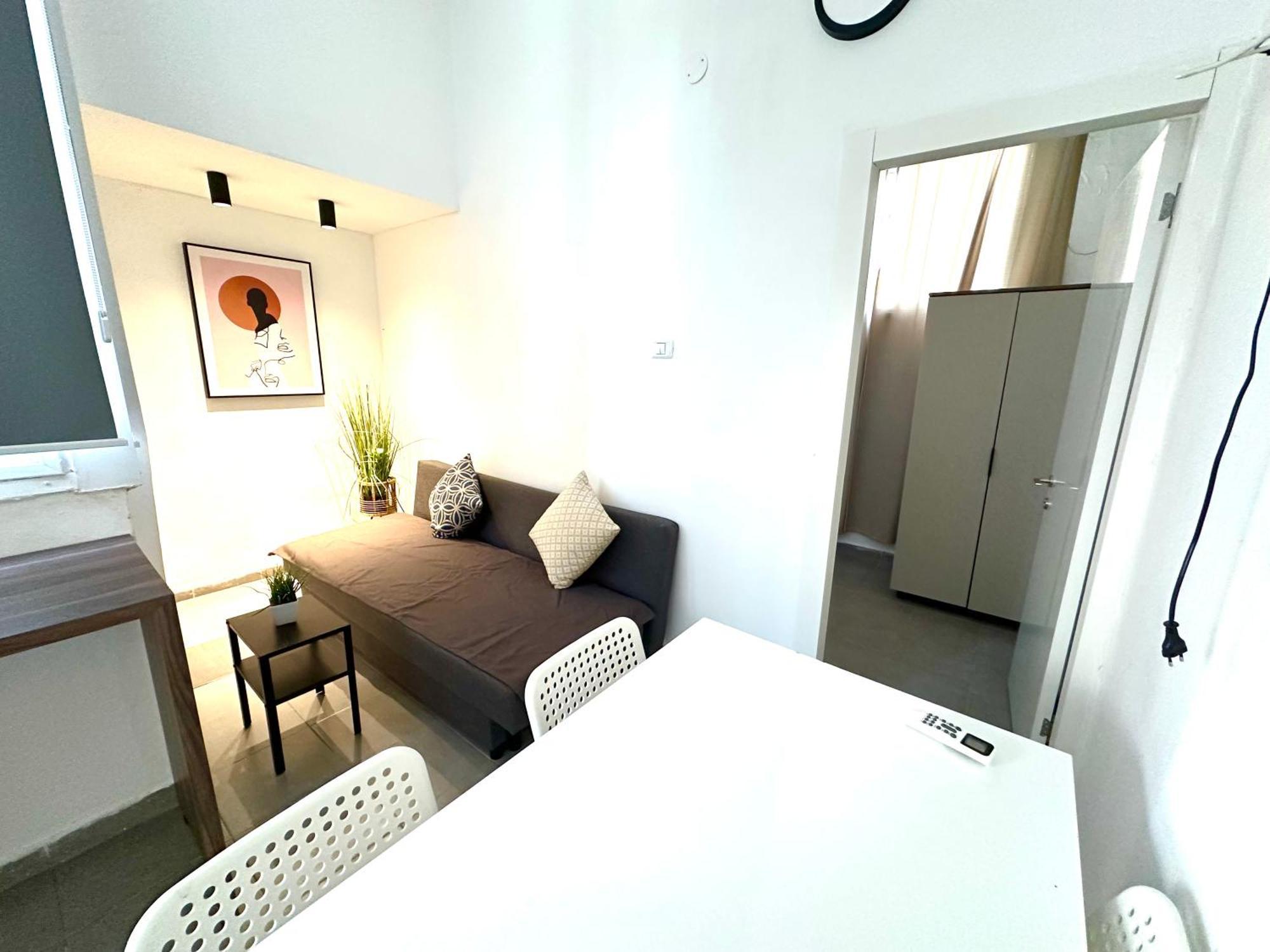Center Carmel Market Apartment *
